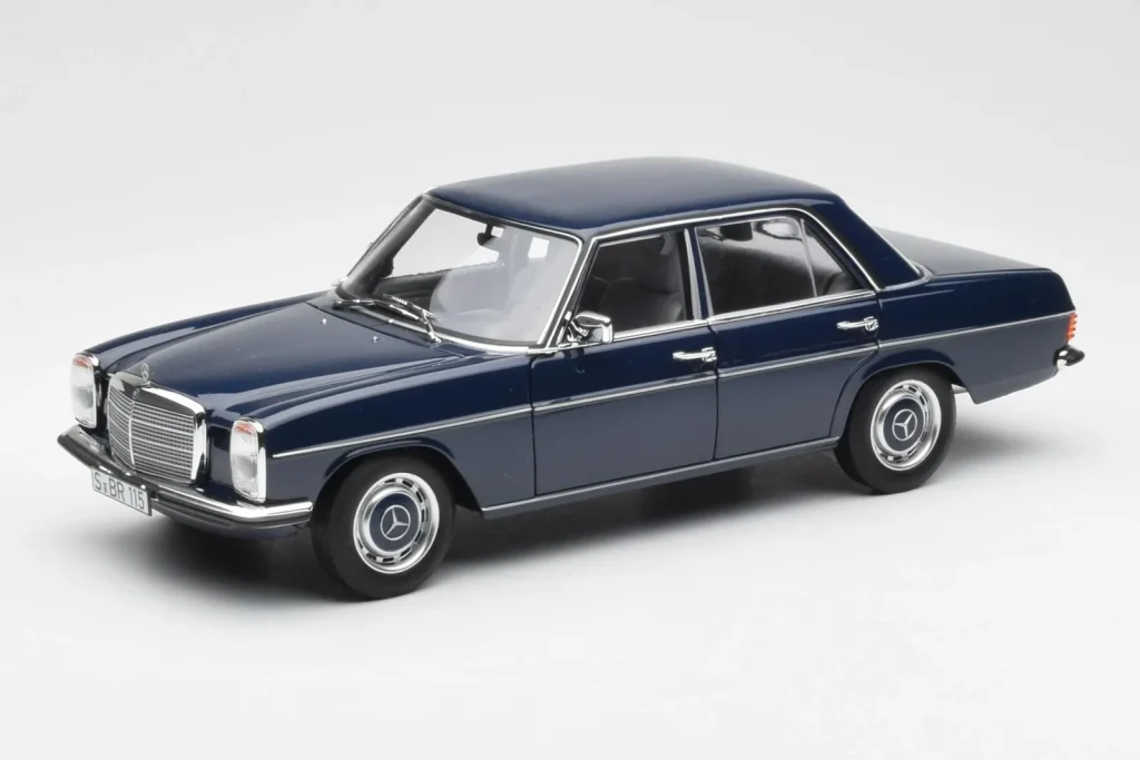 โมเดลรถ 1:18 Mercedes 200 W114 Midnight Blue Dealer Edition Norev
