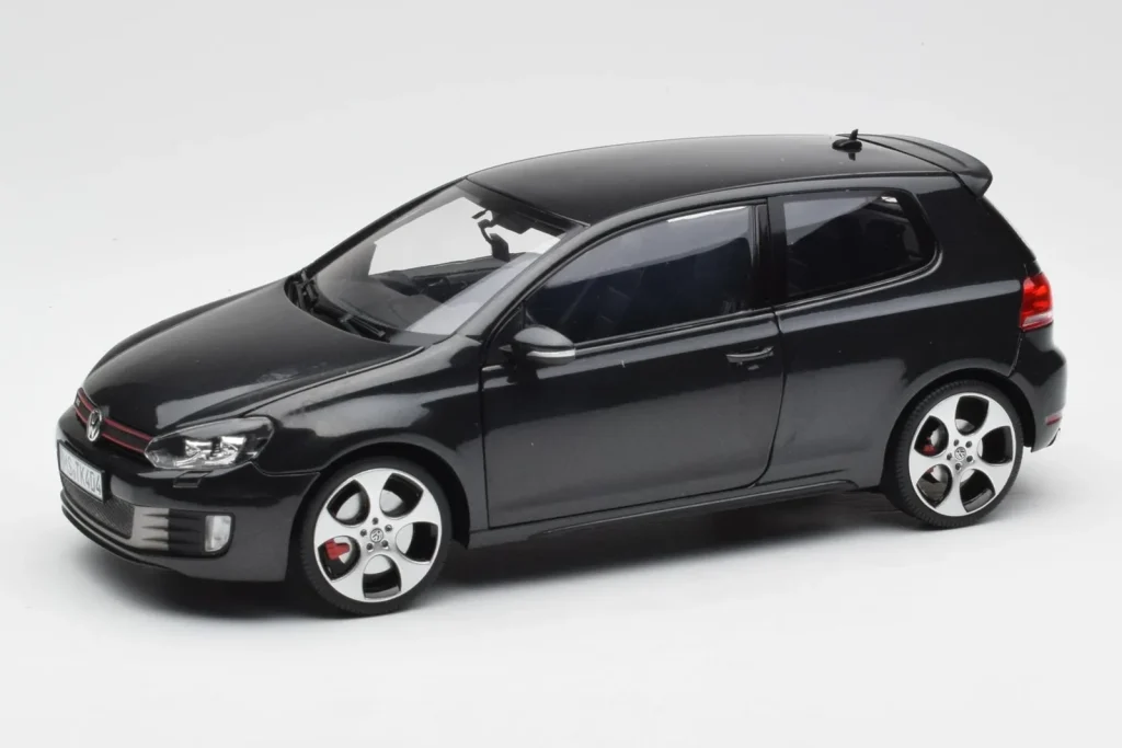โมเดลรถ 1:18 Volkswagen Golf Mk6 GTI สีเทาเมทัลลิก Norev