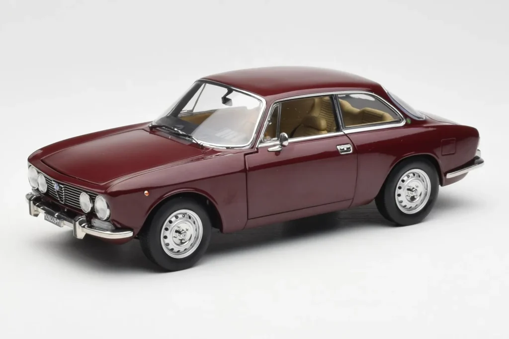 โมเดลรถ 1:18 Alfa Romeo GTV Maroon ปี 2000 สีแดง Norev