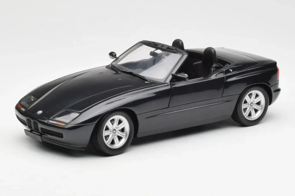 โมเดลรถ 1:18 BMW Z1 สีดำเมทัลลิก Minichamps (มือสอง)