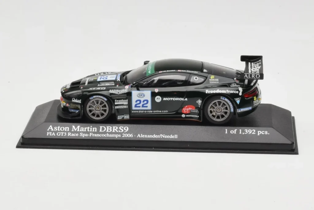 โมเดลรถ 1:43 Aston Martin DBRS9 #22 Barwell Motorsport A. Needell FIA GT3 European Championship Spa ปี 2006 Minichamps (มือสอง)