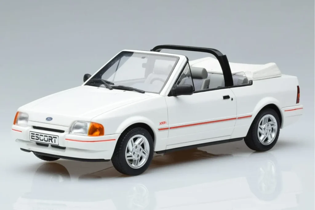 车型 1:18 Ford Escort Mk4 XR3i Cabriolet Otto