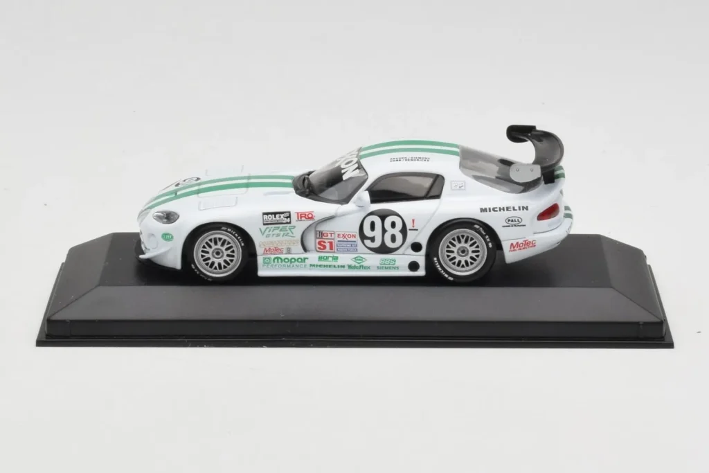 โมเดลรถ 1:43 Dodge Viper GTS-R #98 Archer / Diamore / Oobb / Hendr 24 Hours of Daytona ปี 1996 Minichamps (มือสอง)