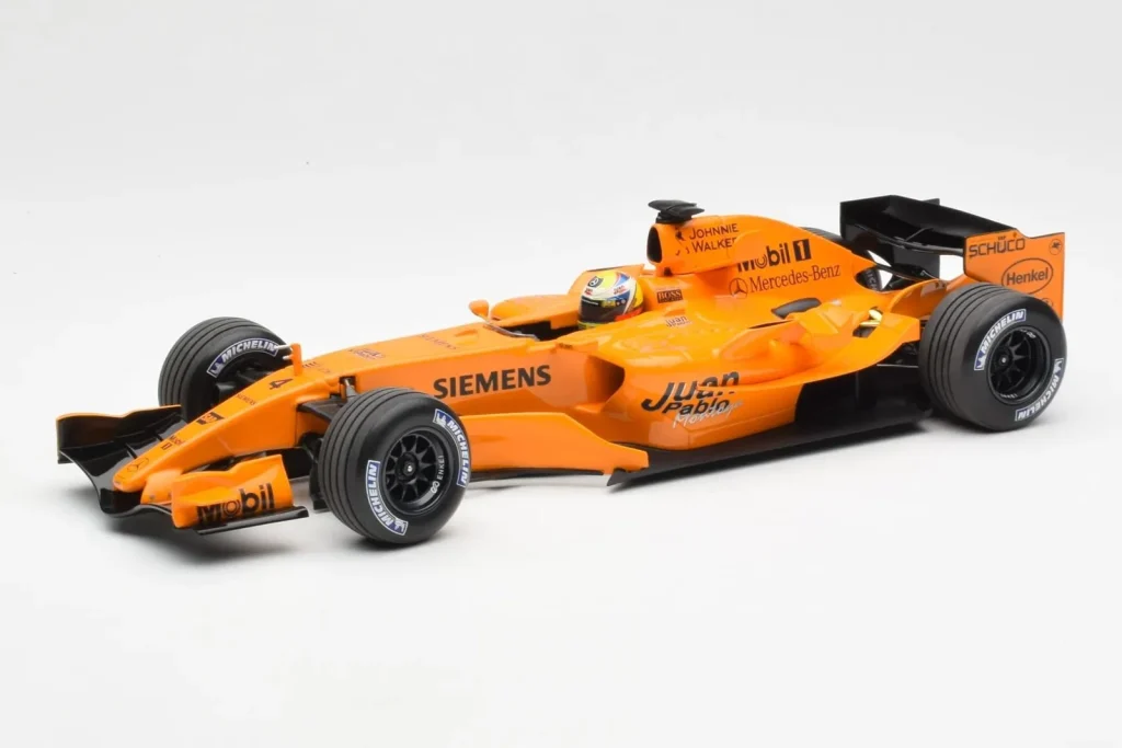 โมเดลรถ 1:18 McLaren MP4-21 Mercedes #4 J.P. Montoya Interim Livery ปี 2006 Minichamps (มือสอง)
