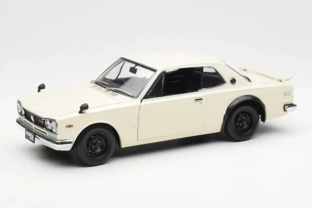โมเดลรถ 1:18 Nissan Skyline GT-R KPGC110 ปี 2000 สีขาว Kyosho (มือสอง)