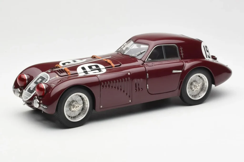 โมเดลรถ 1:18 Alfa Romeo 8C 2900 B Speciale #19 24 Hours of Le Mans 1938 CMC (มือสอง)