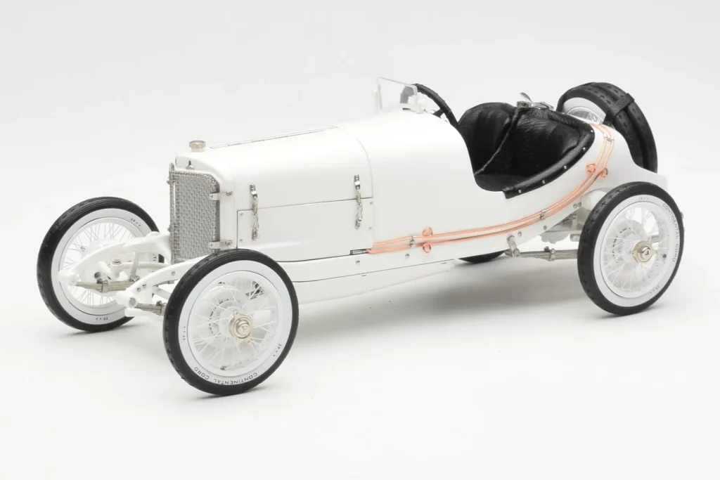 โมเดลรถ 1:18 Mercedes Targa Florio สีขาว CMC (มือสอง)