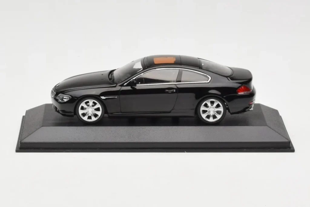 โมเดลรถ 1:43 BMW 645i E63 สีดำ Minichamps (มือสอง)