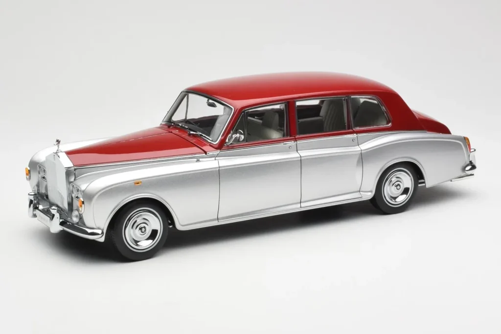 โมเดลรถ 1:18 Rolls-Royce Phantom VI Silver Red Kyosho