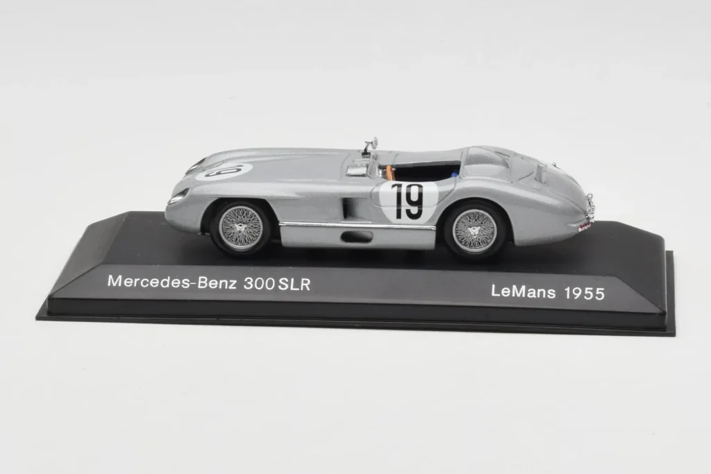 โมเดลรถ 1:43 Mercedes 300 SLR #19 J.M. Fangio / S. Moss 24 Hours of Le Mans ปี 1955 Minichamps (มือสอง)