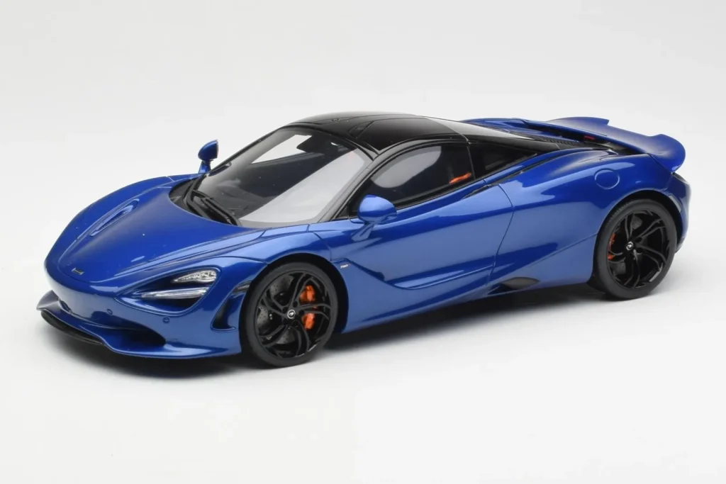 โมเดลรถ 1:18 McLaren 750S สีน้ำเงิน GT Spirit