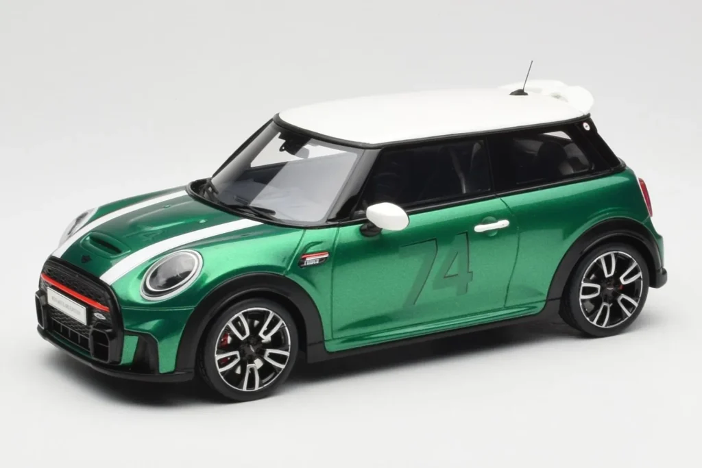 โมเดลรถ 1:18 MINI Cooper F56 JCW British Racing สีเขียว Otto