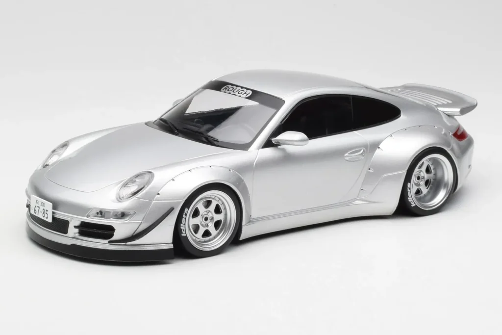 โมเดลรถ 1:18 Porsche 911 997 RWB Abu Dhabi IXO