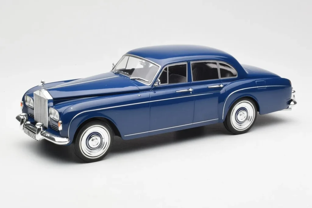 โมเดลรถ 1:18 Rolls-Royce Silver Cloud III Flying Spur Mulliner RHD Dark Blue MCG