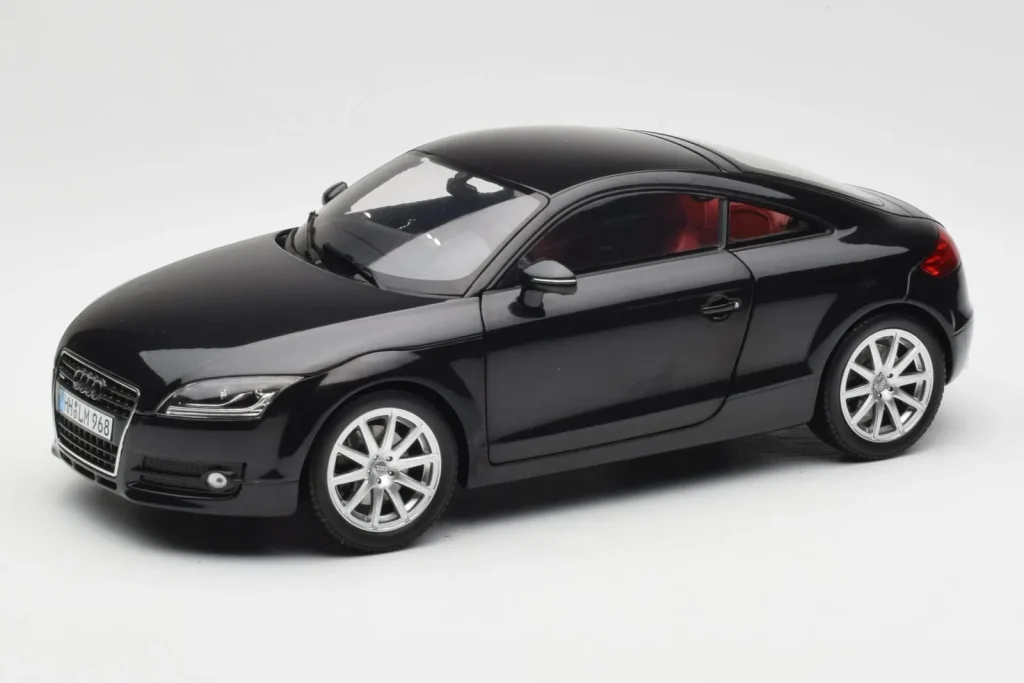 โมเดลรถ 1:18 Audi TT 8J Phantom สีดำ Minichamps (มือสอง)