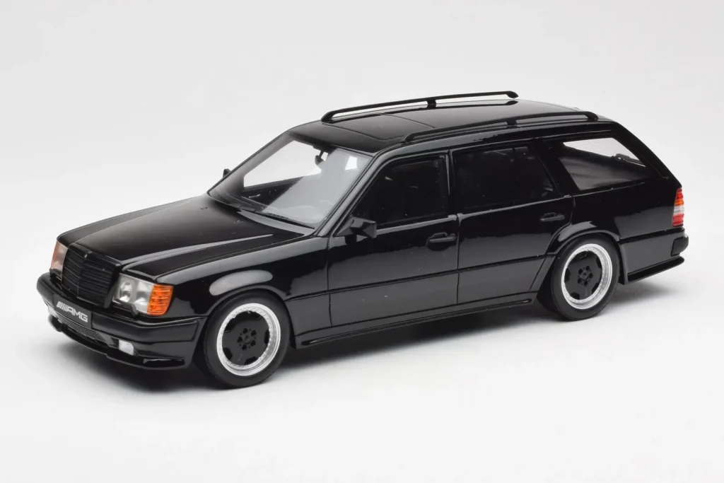 โมเดลรถ 1:18 Mercedes 300 TE AMG S124 สีดำ Otto (มือสอง)