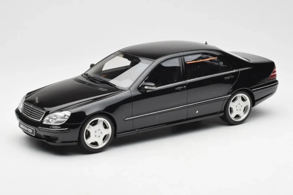 โมเดลรถ 1:18 Mercedes AMG S55 W220 สีดำ Otto (มือสอง)