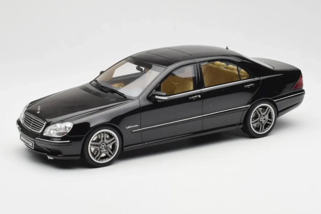 โมเดลรถ 1:18 Mercedes AMG S65 W220 สีดำ Otto (มือสอง)