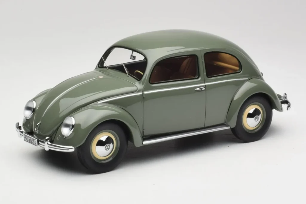 โมเดลรถ 1:18 Volkswagen Beetle Beryl สีเขียว Minichamps (มือสอง)