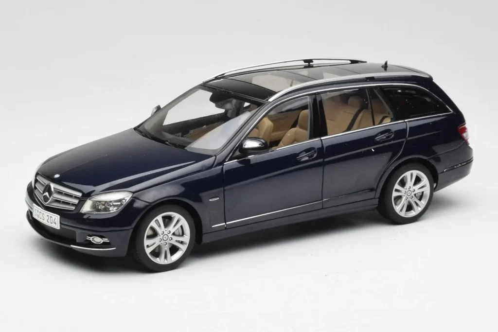 โมเดลรถ 1:18 Mercedes C-Class S204 T-Modell Tanzanite สีน้ำเงิน AUTOart (มือสอง)