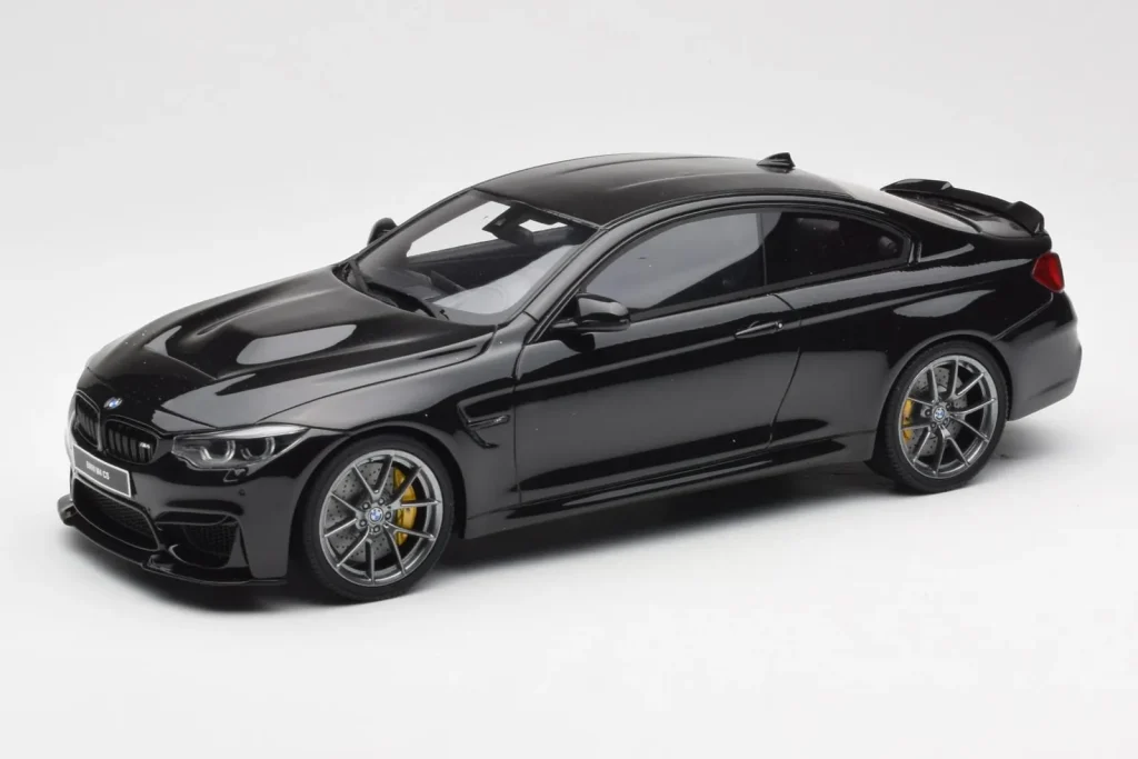 โมเดลรถ 1:18 BMW M4 F82 CS สีดำ GT Spirit (มือสอง)