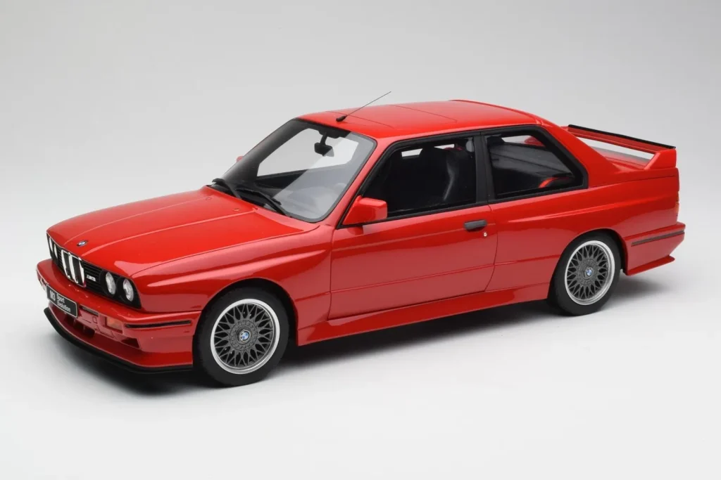 โมเดลรถ 1:12 BMW M3 E30 Sport Evolution สีแดง Otto (มือสอง)