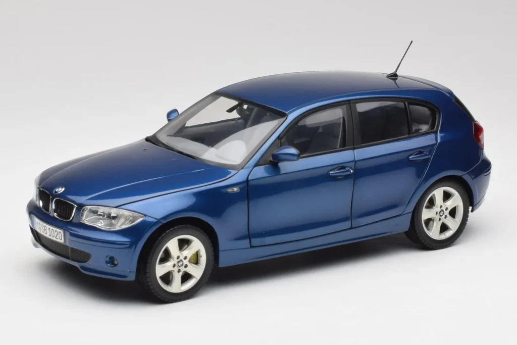 โมเดลรถ 1:18 BMW 1 E87 Sydney สีน้ำเงิน Kyosho (มือสอง)