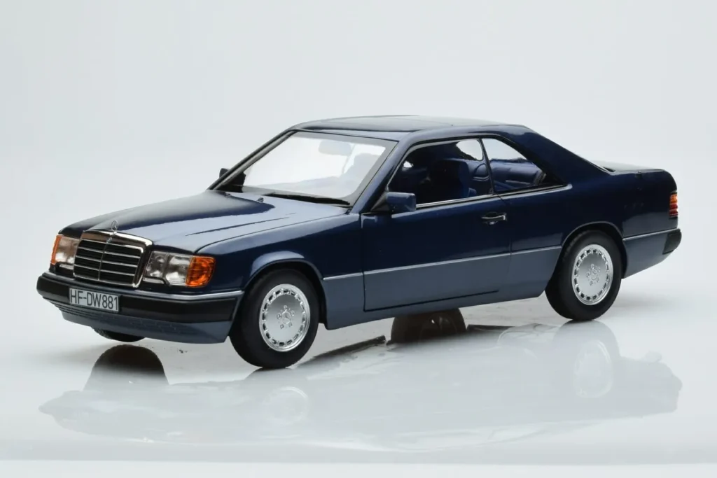 车型 1:18 Mercedes 300 CE-24 C124 Coupe Nautical Blue Limited Edition Norev