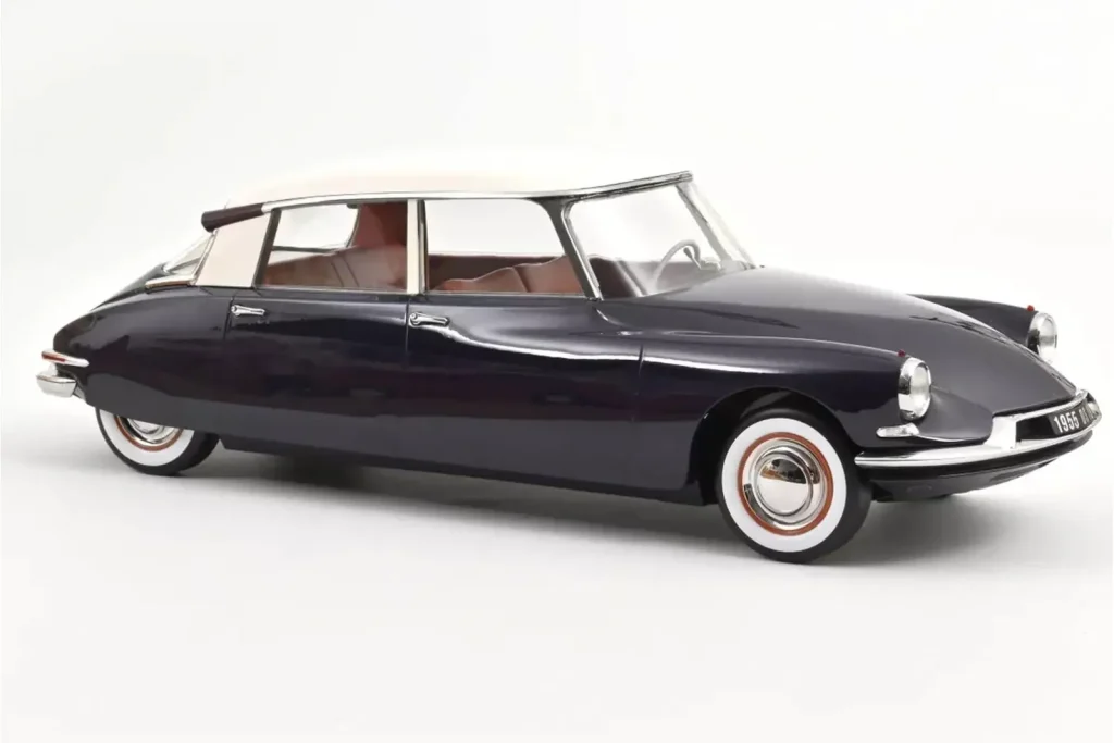 โมเดลรถ 1:12 Citroen DS19 Purple & Champagne Norev