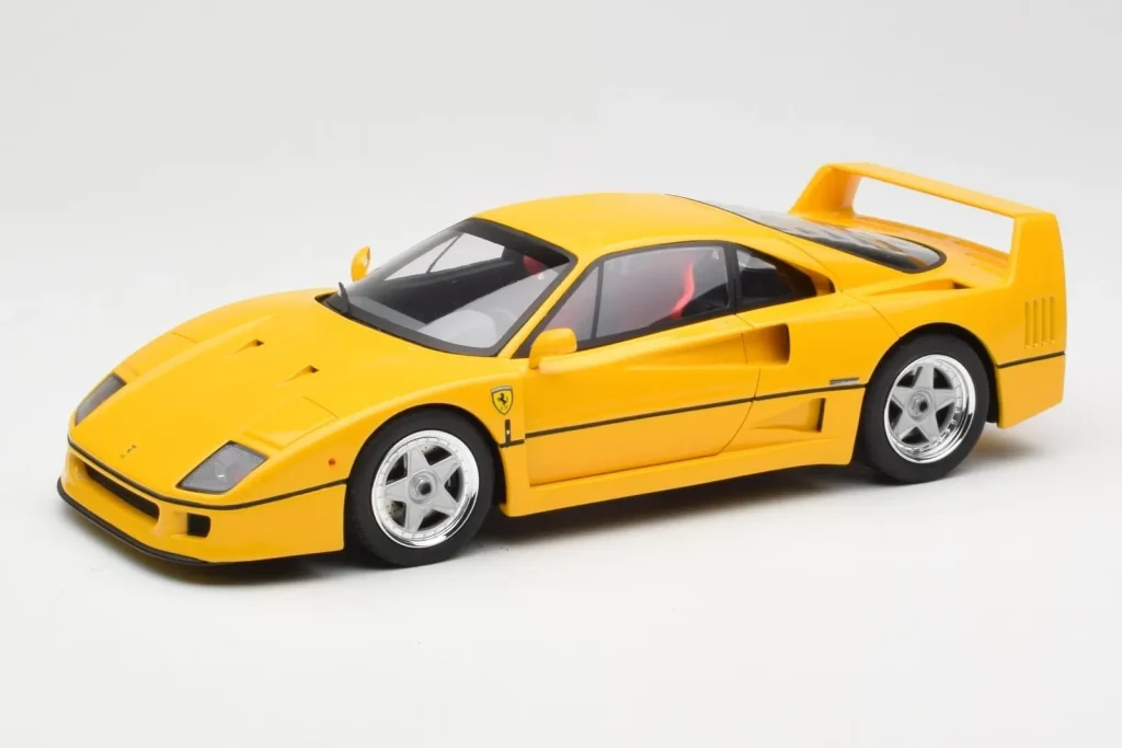 โมเดลรถ 1:18 Ferrari F40 สีเหลือง GT Spirit (มือสอง)
