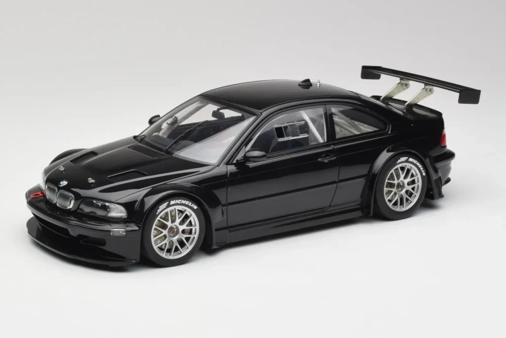โมเดลรถ 1:18 BMW M3 GTR E46 Plain Body Jet สีดำ AUTOart (มือสอง)