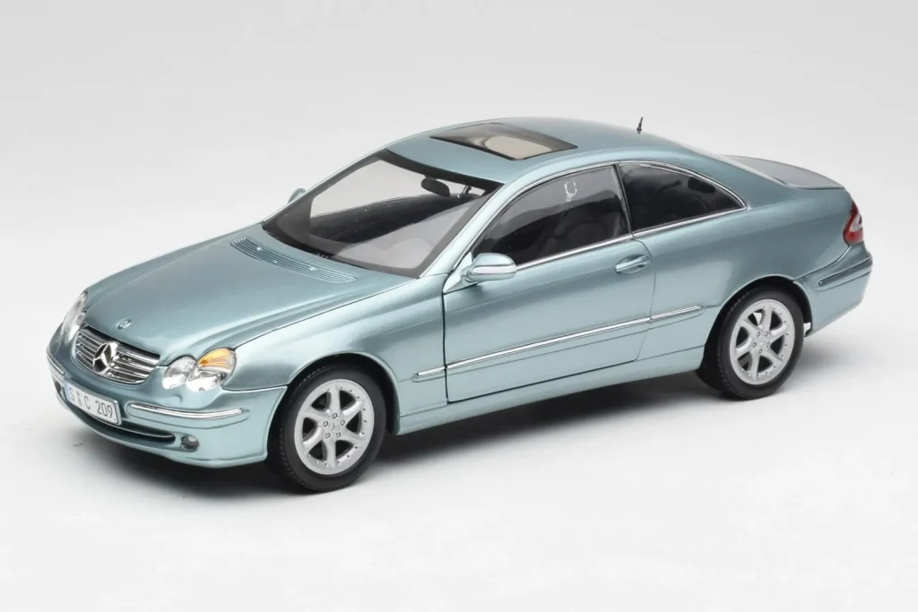 Model 1:18 Mercedes CLK 500 W209 Light Blue Metallic Kyosho