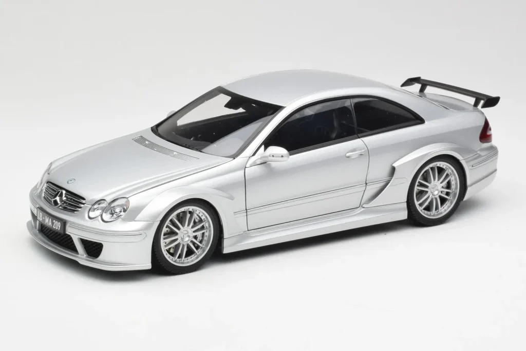 Model 1:18 Mercedes AMG CLK DTM silver Kyosho