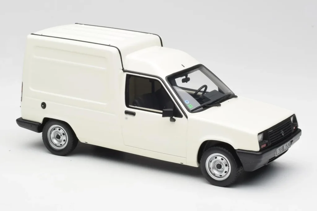 โมเดลรถ 1:18 Renault Express สีขาว Otto
