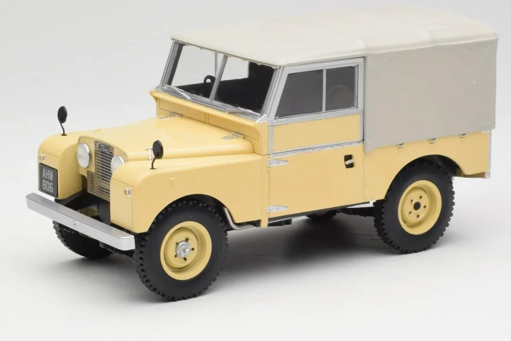 โมเดลรถ 1:18 Land Rover 88 Series 1 Hard Top Light Beige MCG
