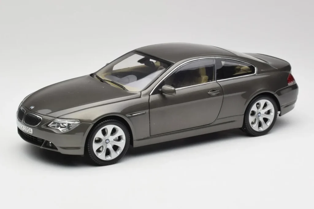 โมเดลรถ 1:18 BMW 6 E63 Coupe Light Bronze Kyosho (มือสอง)
