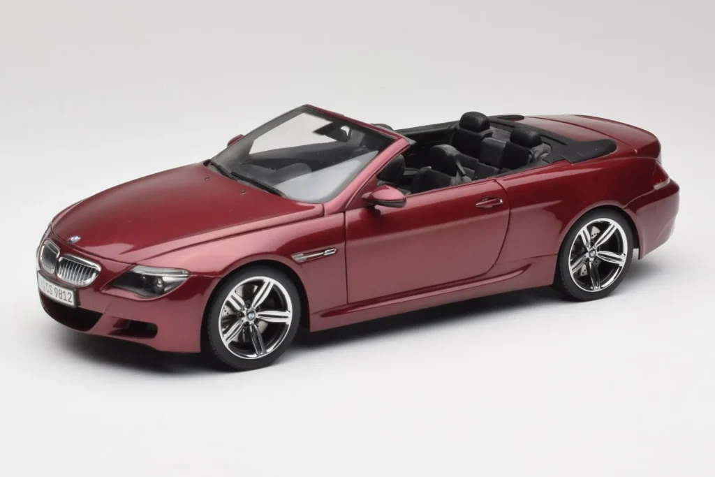โมเดลรถ 1:18 BMW M6 E64 Cabriolet สีแดง Kyosho (มือสอง)