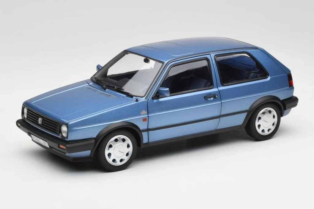 โมเดลรถ 1:18 Volkswagen Golf Mk2 10 Million Star สีน้ำเงินเมทัลลิก Norev