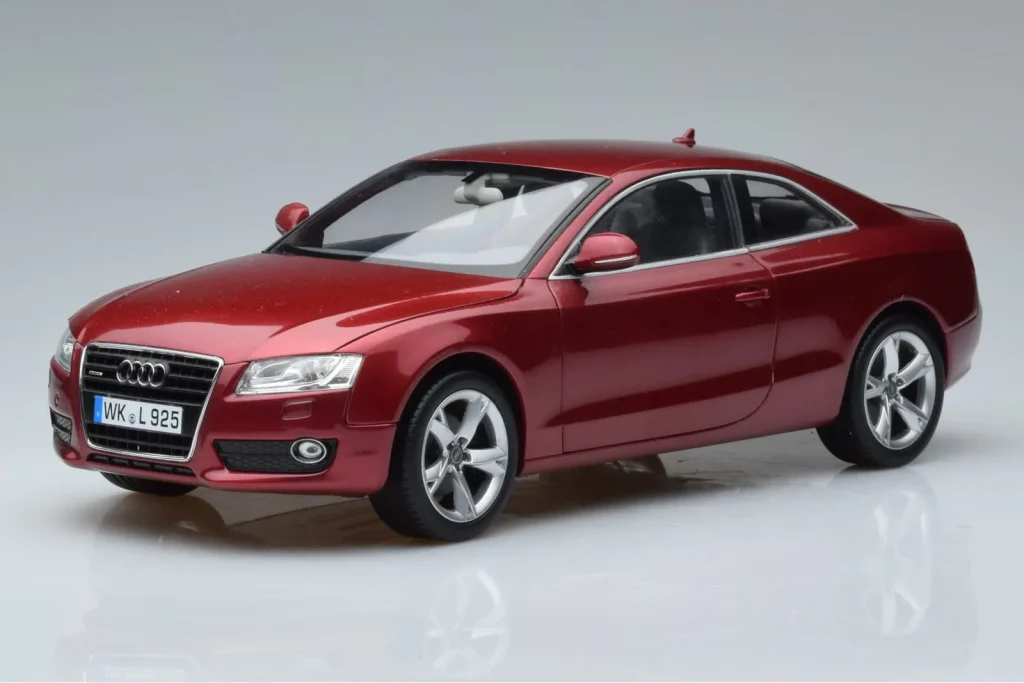 Model 1:18 Audi A5 B8 Garnet red Norev