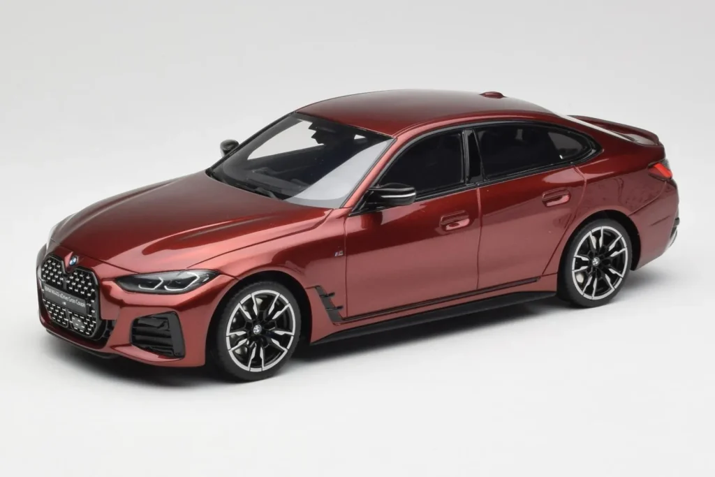 车型 1:18 BMW M440i G26 Gran Coupe Aventurine 红色 Otto