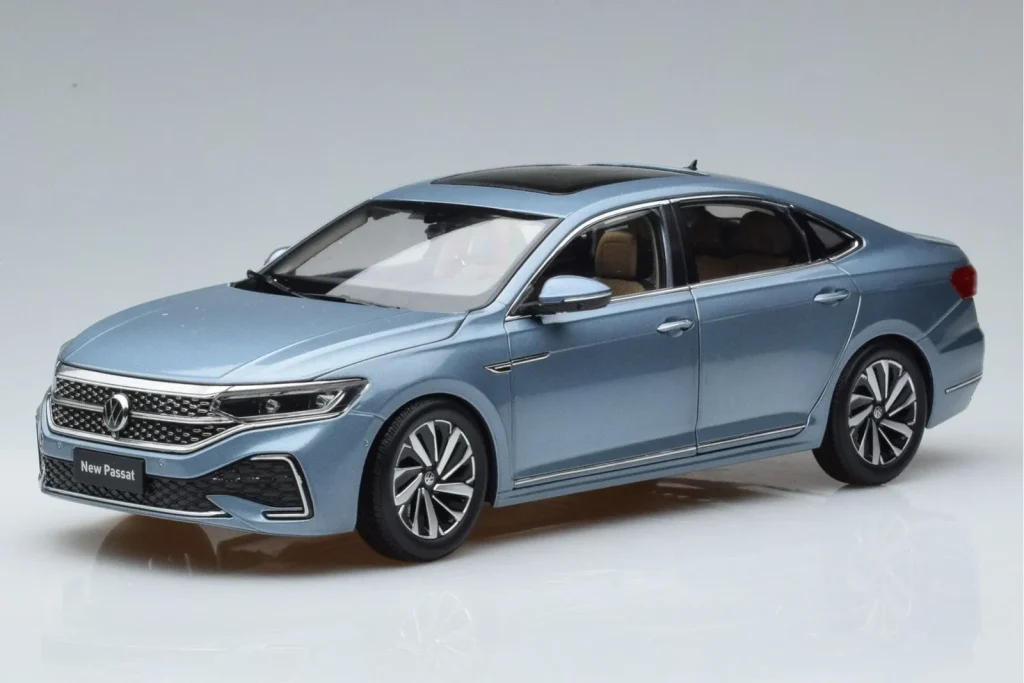 Model 1:18 Volkswagen Passat B8 blue FAW