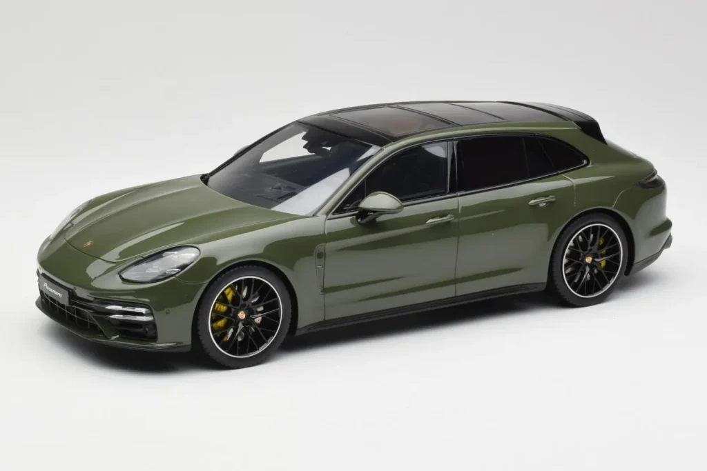 车型 1:18 Porsche Panamera Turbo S 971 Sport Turismo 绿色 GT Spirit
