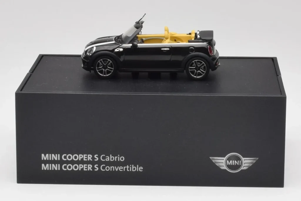 车型 1:43 Mini Cooper S R57 Cabriolet 黑色 Minichamps