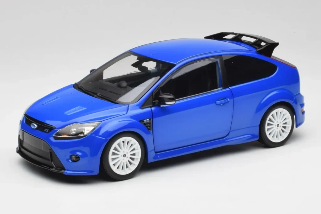โมเดลรถ 1:18 Ford Focus RS Mk2 Performance สีน้ำเงิน Minichamps (มือสอง)
