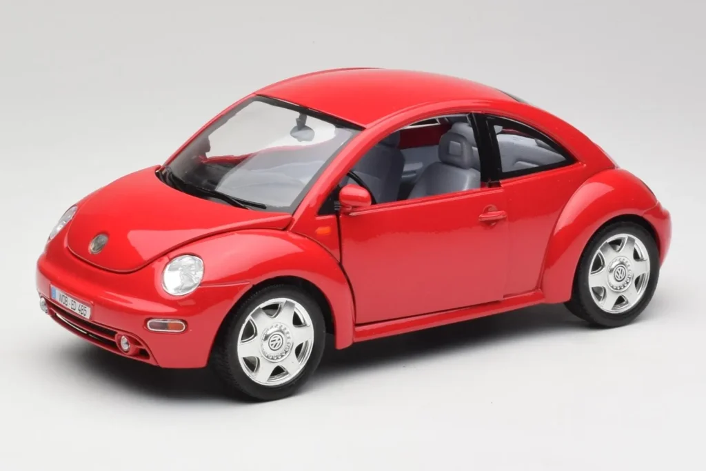 โมเดลรถ 1:18 Volkswagen New Beetle สีแดง Bburago [3342] (มือสอง)