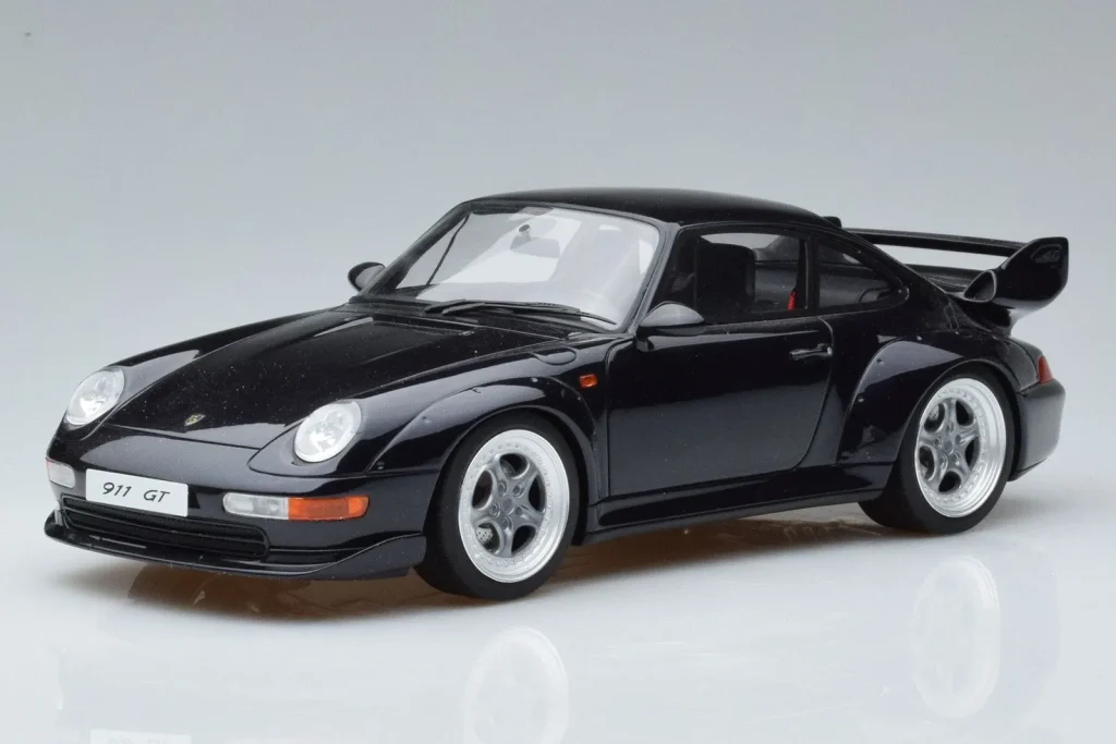 โมเดลรถ 1:18 Porsche 911 993 GT สีน้ำเงิน GT Spirit (มือสอง)