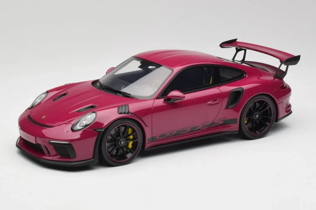 Model 1:18 Porsche 911 991.2 GT3 RS Ruby Star GT Spirit