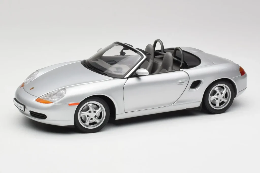 Model 1:18 Porsche Boxster 986 Cabriolet Arctic metallic silver UT Models