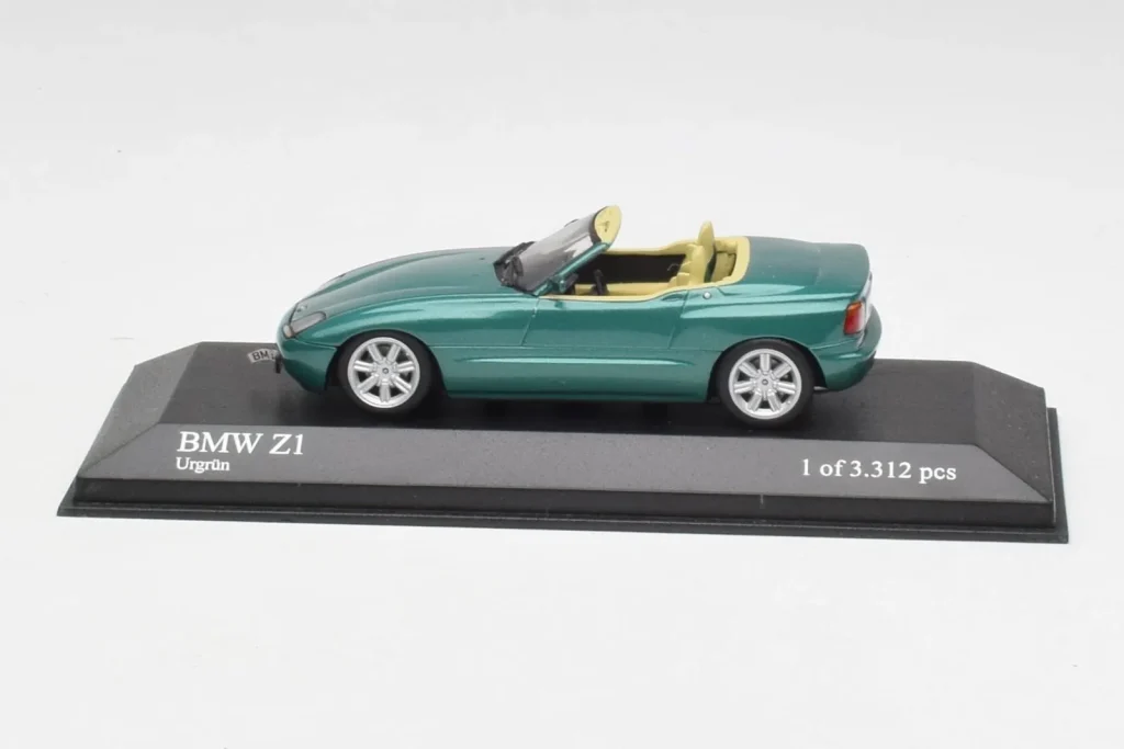 车型 1:43 BMW Z1 E30 British Racing 绿色 Minichamps