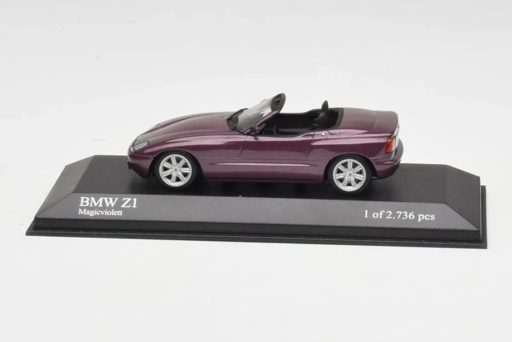 โมเดลรถ 1:43 BMW Z1 E30 สีม่วงเมทัลลิก Minichamps (มือสอง)